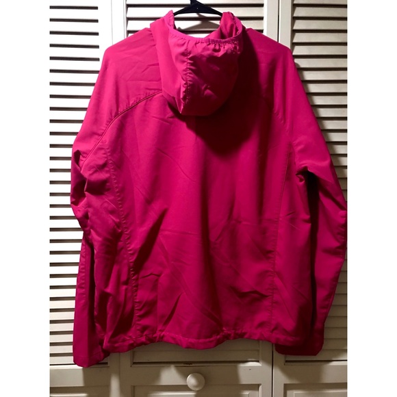 ✨SOLD ‼️ New Balance windbreaker - Picture 2 of 3